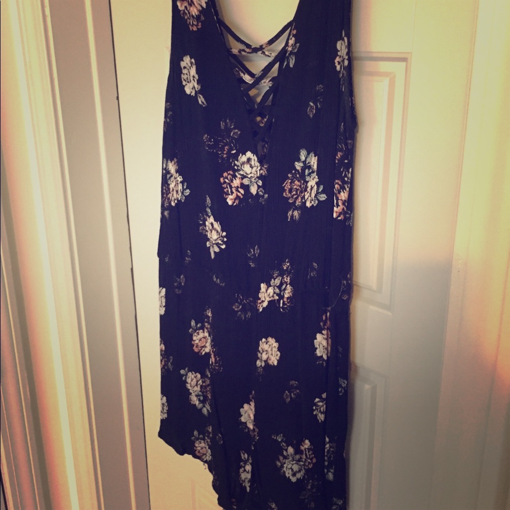 Floral Romper! - Picture 2 of 5